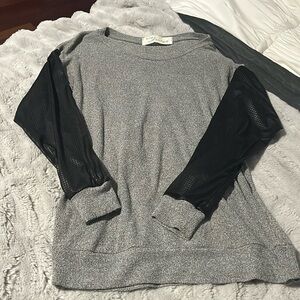Vintage Havana Gray Sweater with Black Sleeves